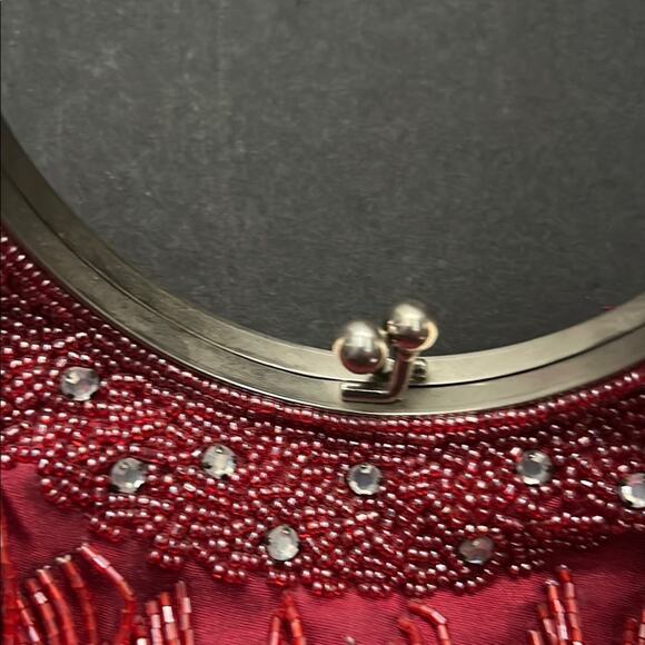 Red and Silver Fringe Handbag With Rhinestones, Metal Handle and Kiss Clasp - Picture 3 of 11